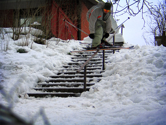 Railslide on handrail