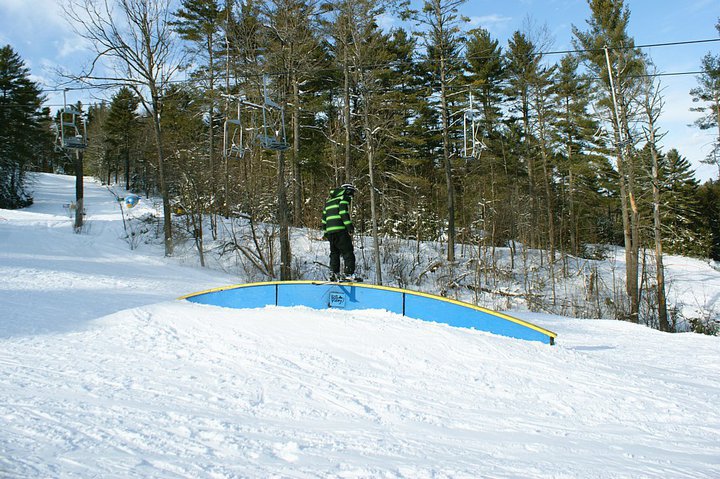 Rainbow rail
