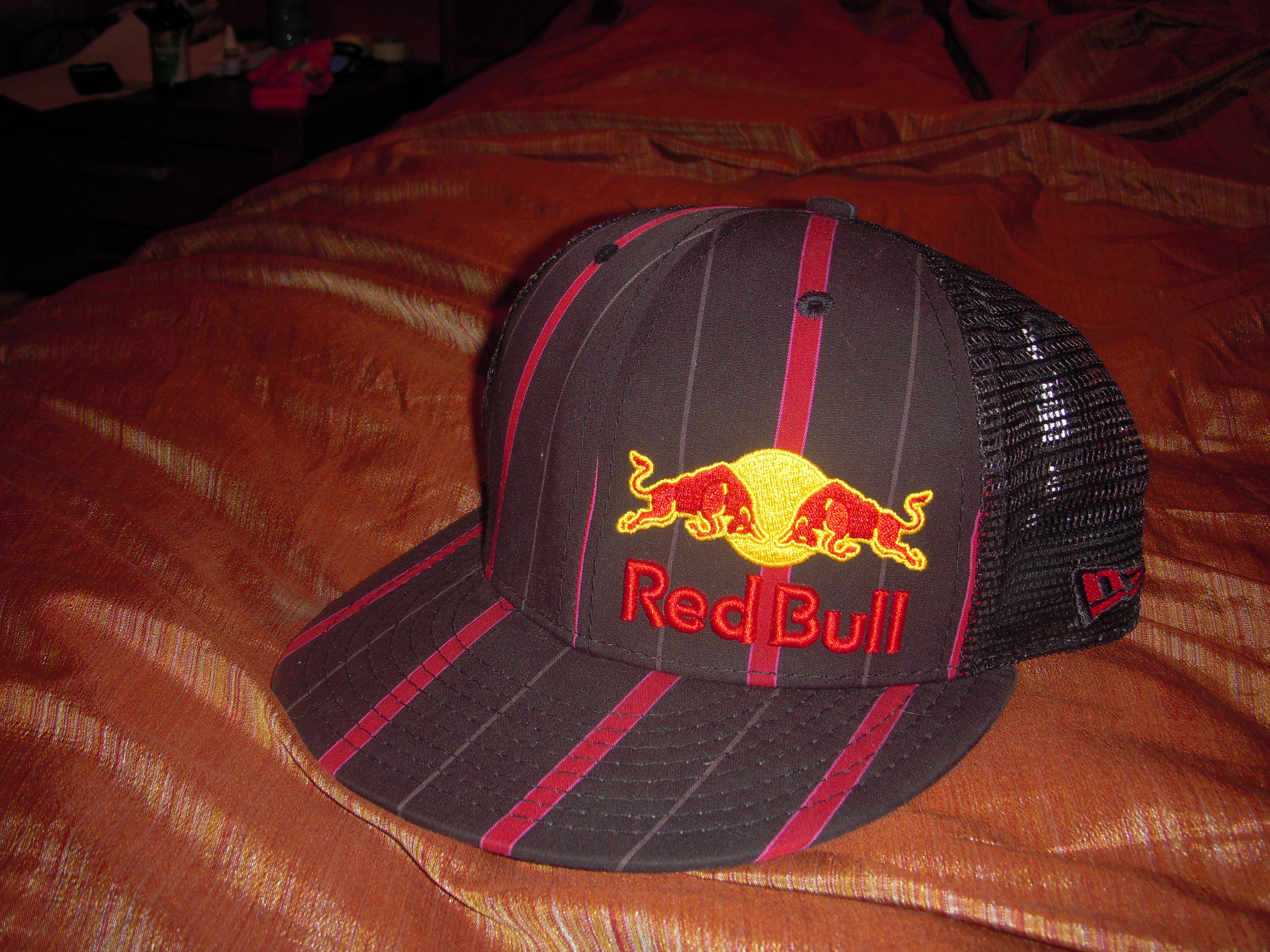 Red bull hat ld