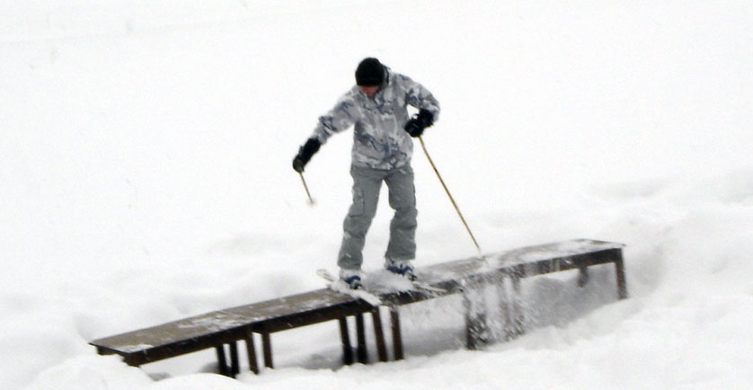 Restaurant table slide