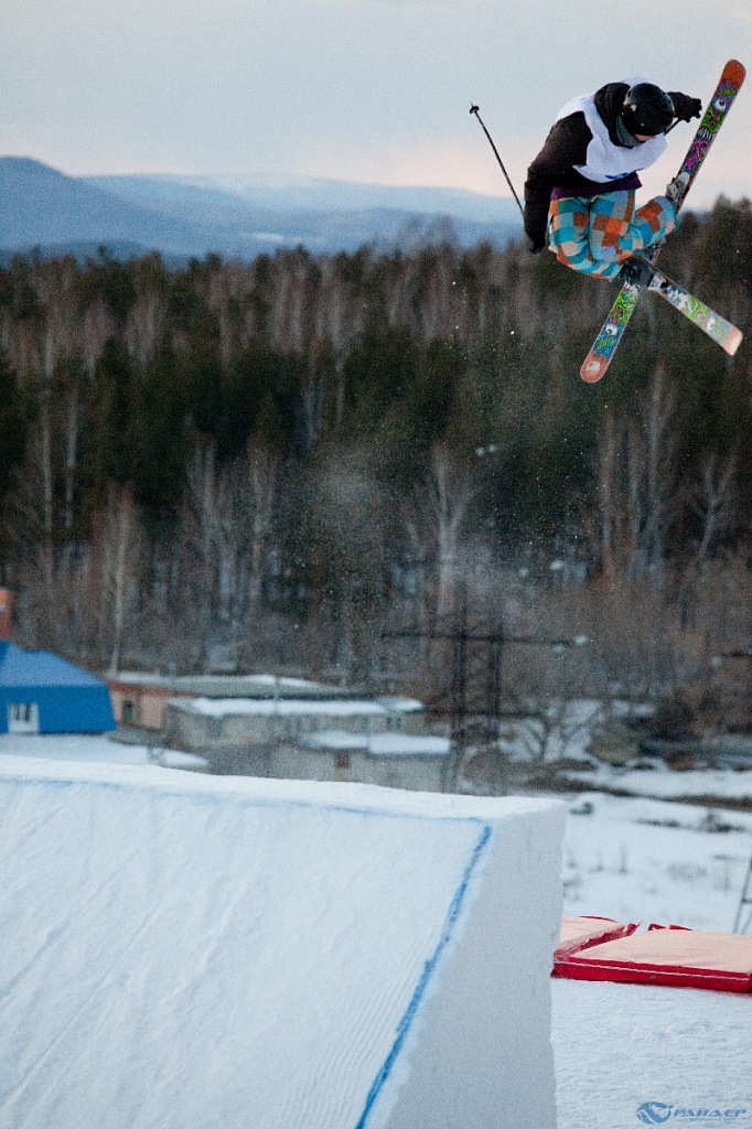 Revers tail - 2 of 2