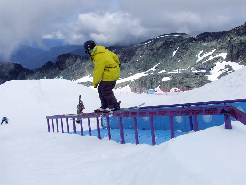 Roaster Coaster Rail