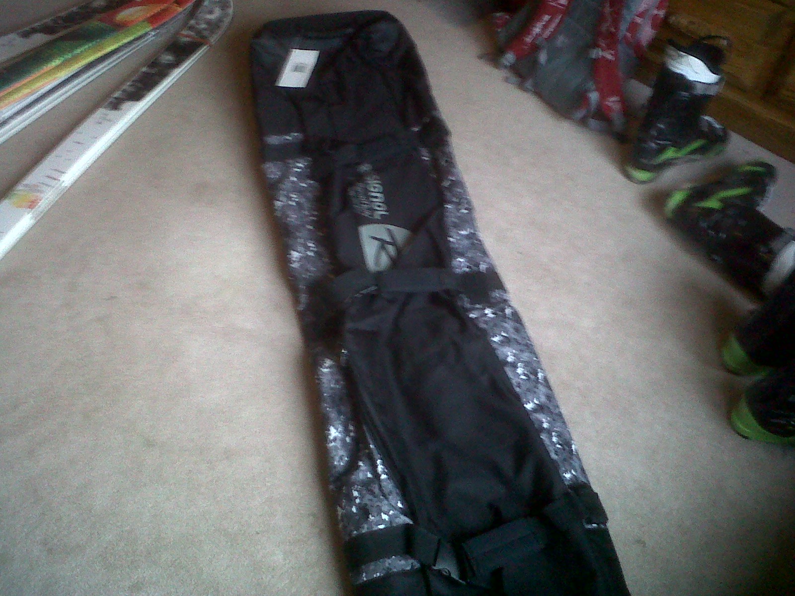 Rossingol ski bag for sale, check thread