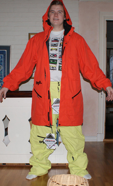 Saga suit open front