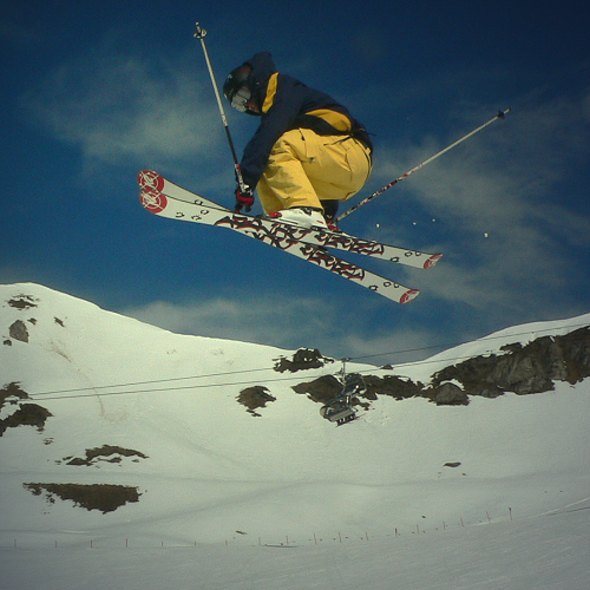 Sandro   nose and tail grap