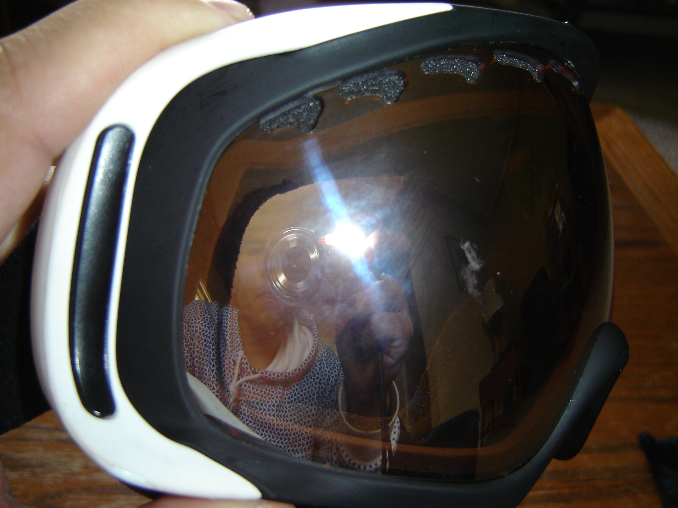 Scratch on lens- Black Iridium