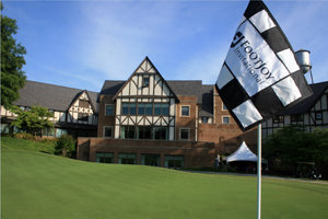 Sedgefield CC clubhouse from 9th green