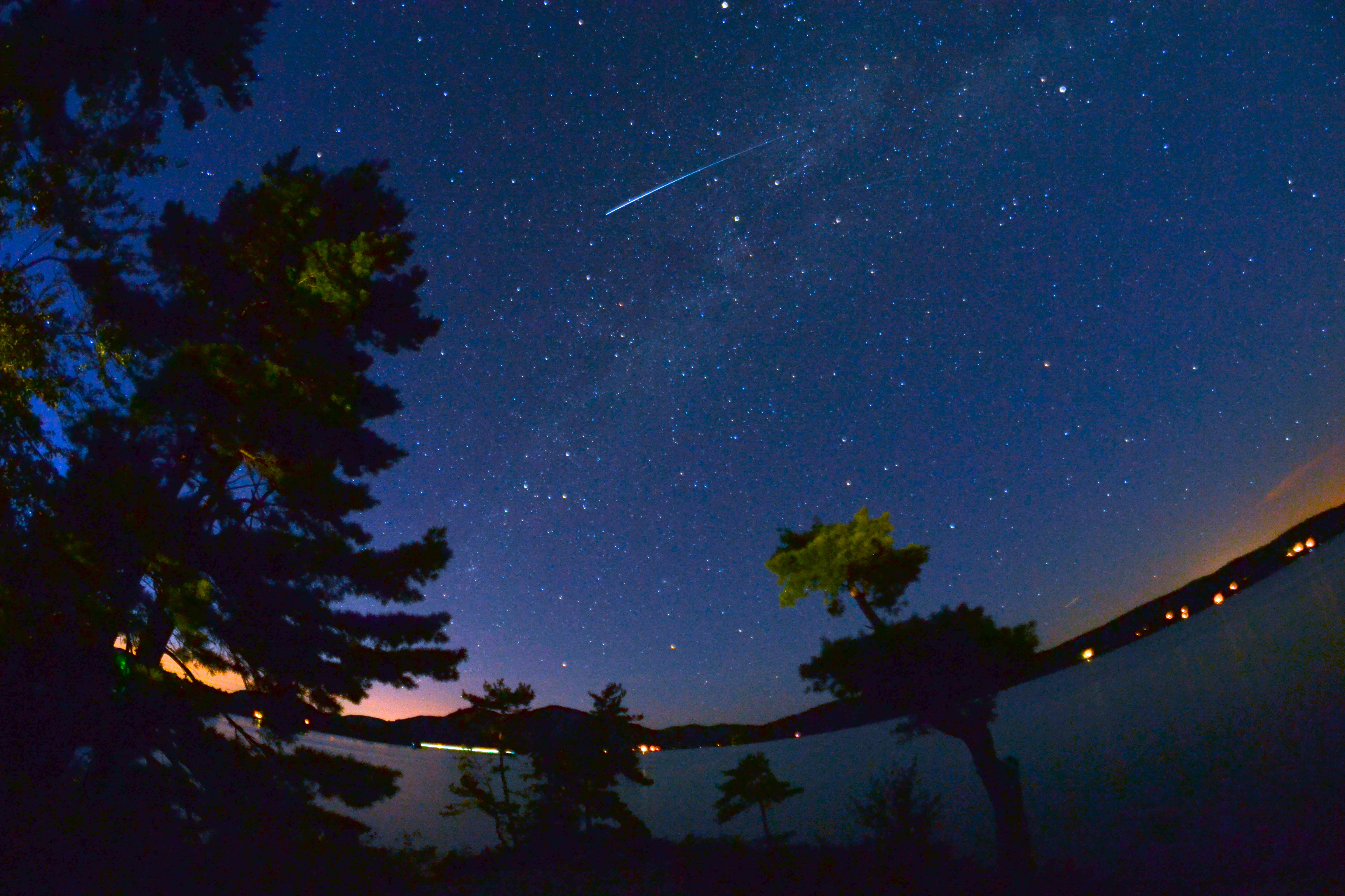 Shooting Star + Milky Way