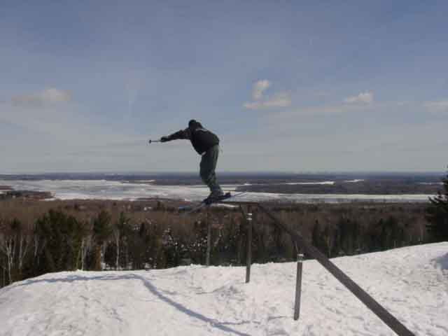 Showing the Rail Whats up