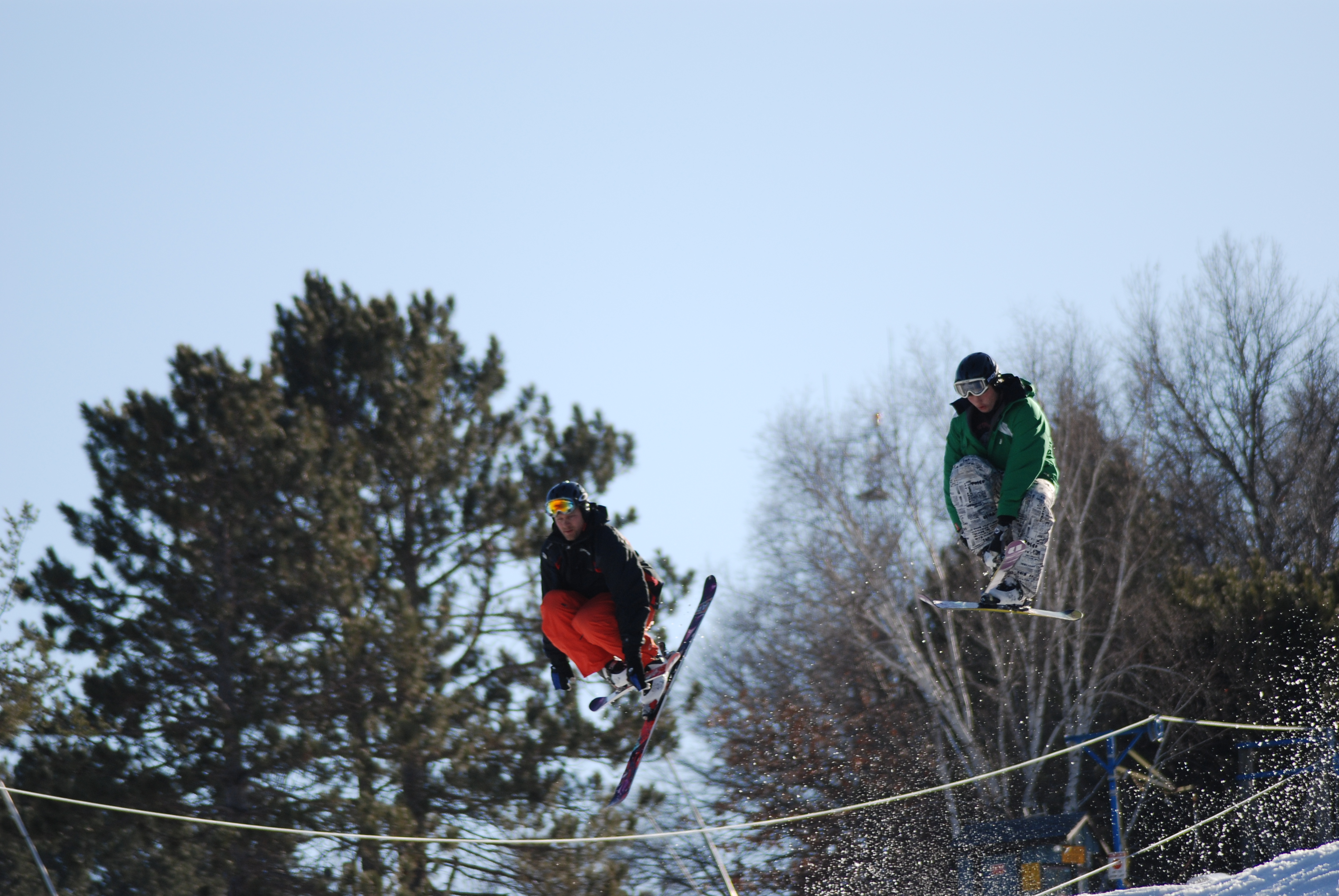 Side by side mute grab