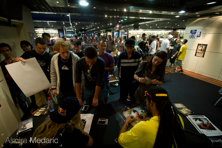 Signing Session with Tanner Hall and Cali P