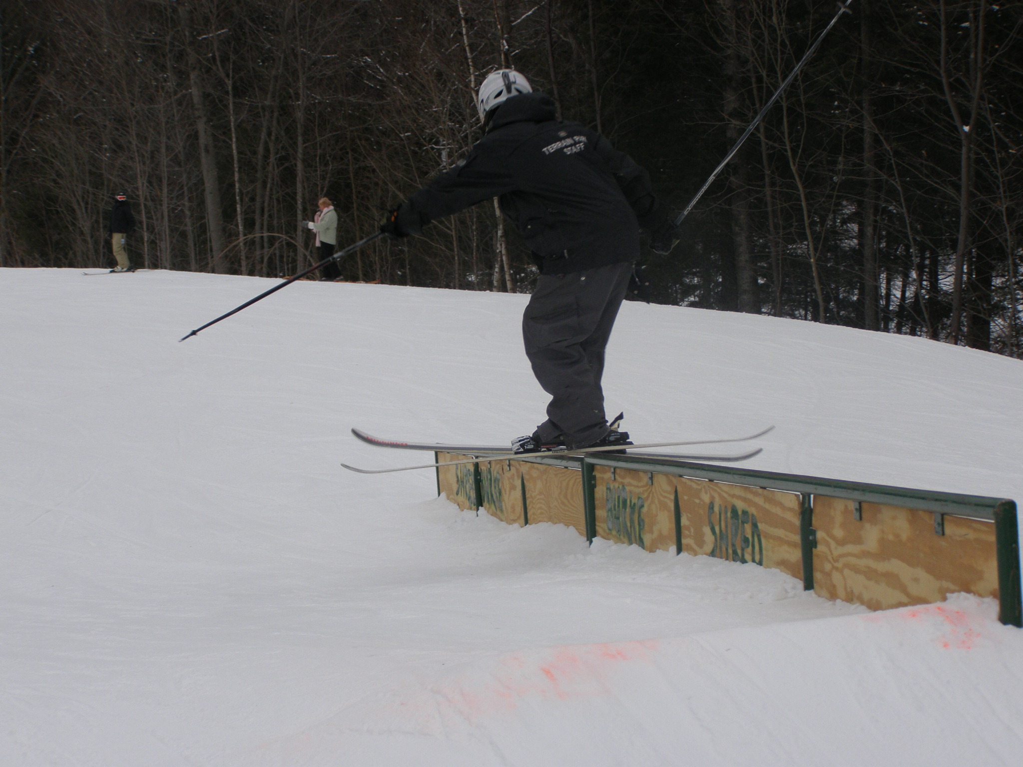 Single barrel double down rail