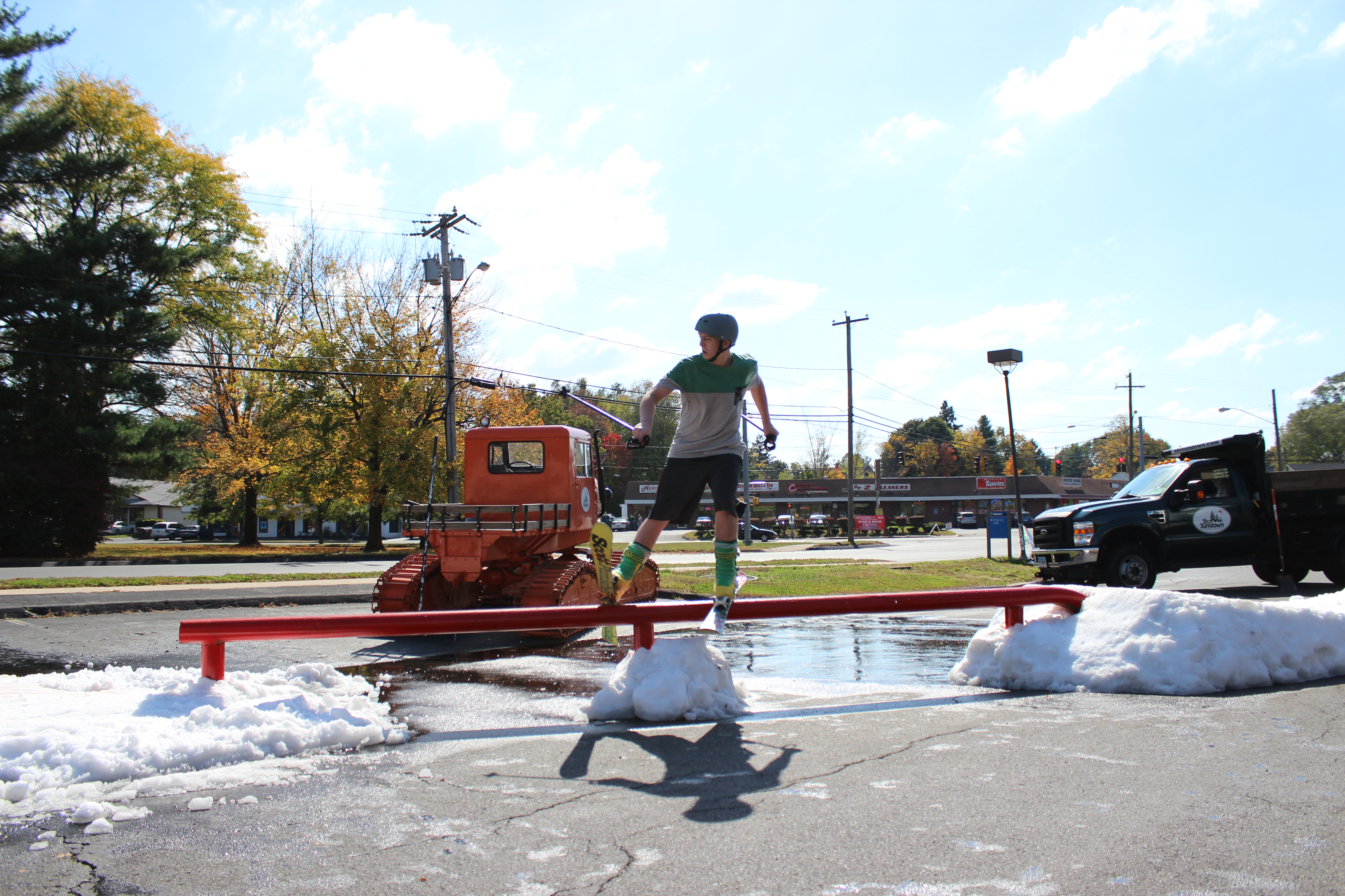 ski sundown rail jam