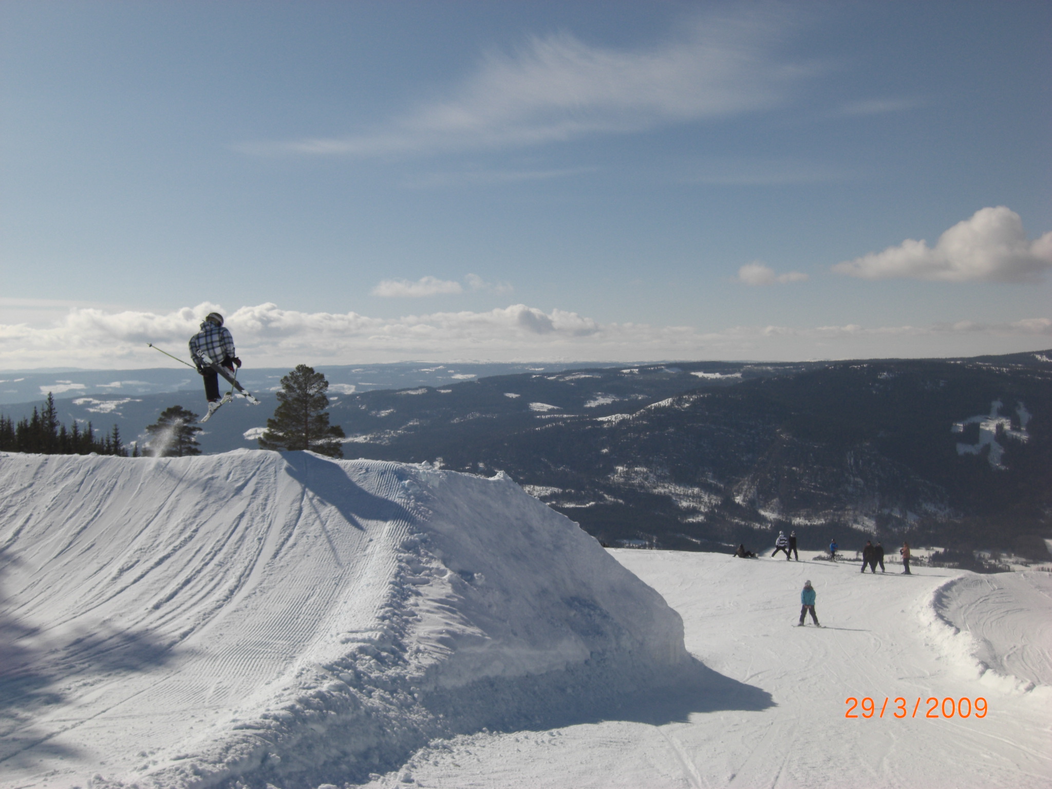 Skiing in Hafjell