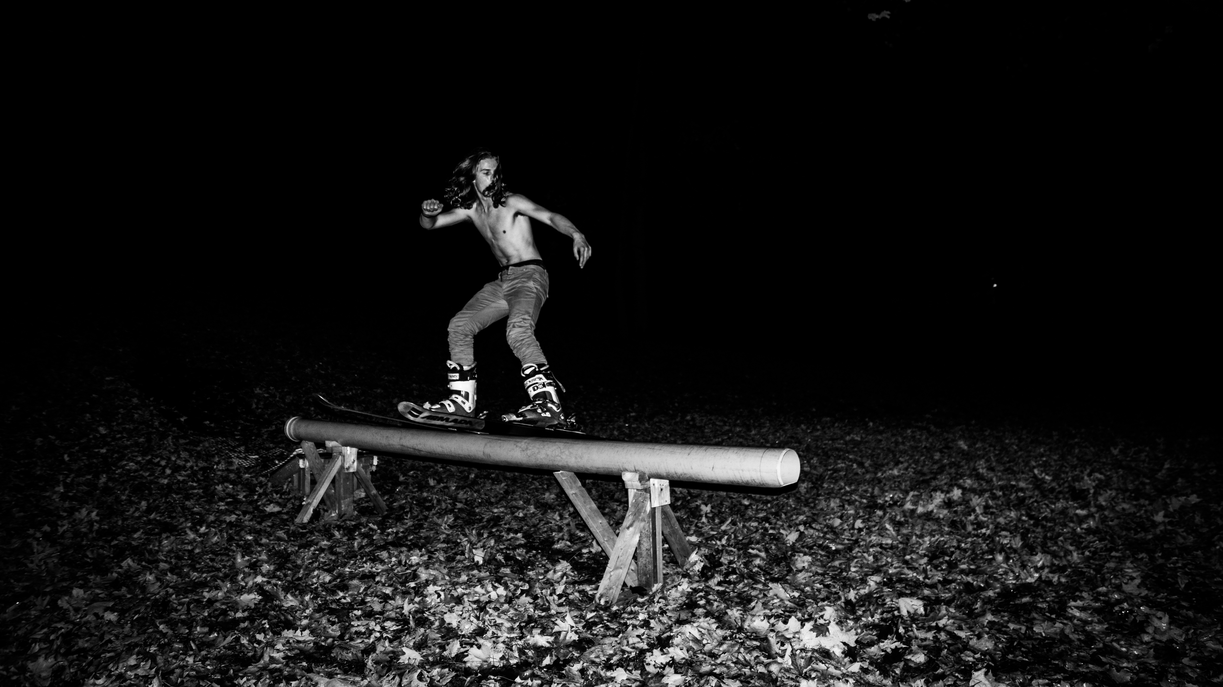 Skiing on the leaves