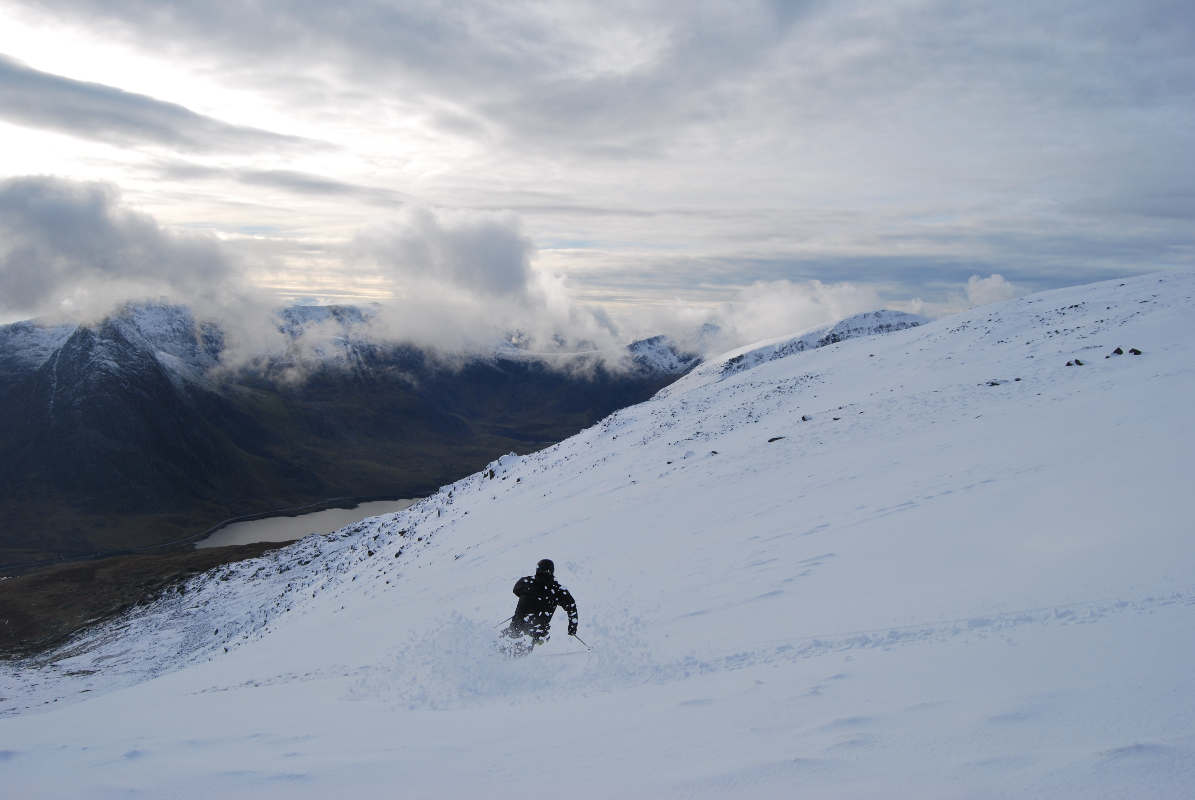 Skiing the Carnedd
