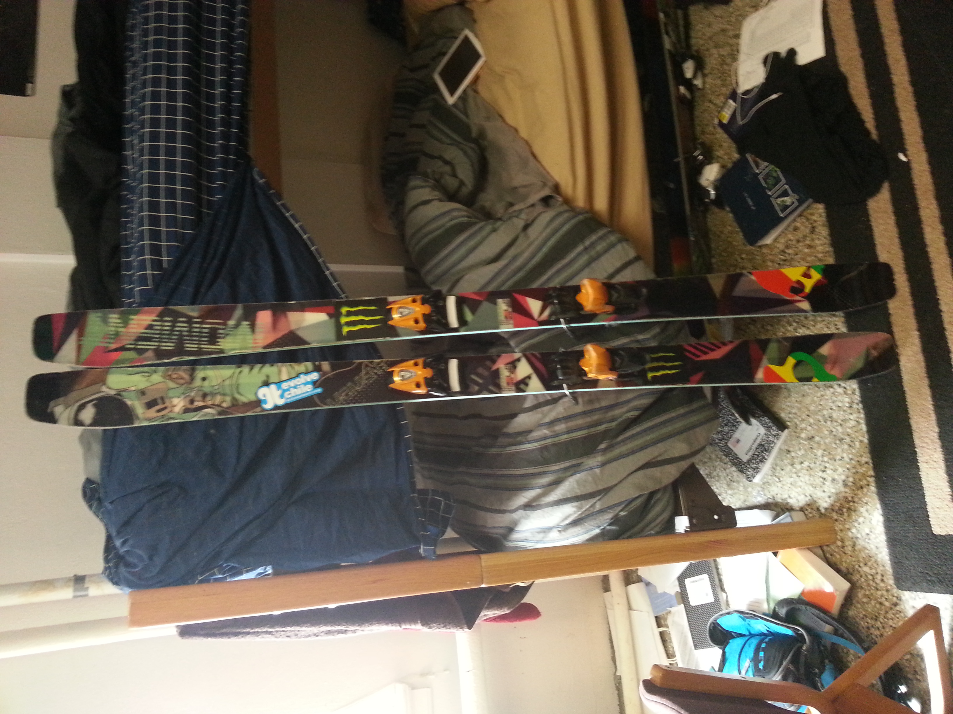 skis FS