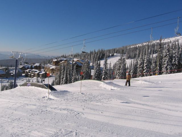 Small and medium lane 3 feature platform