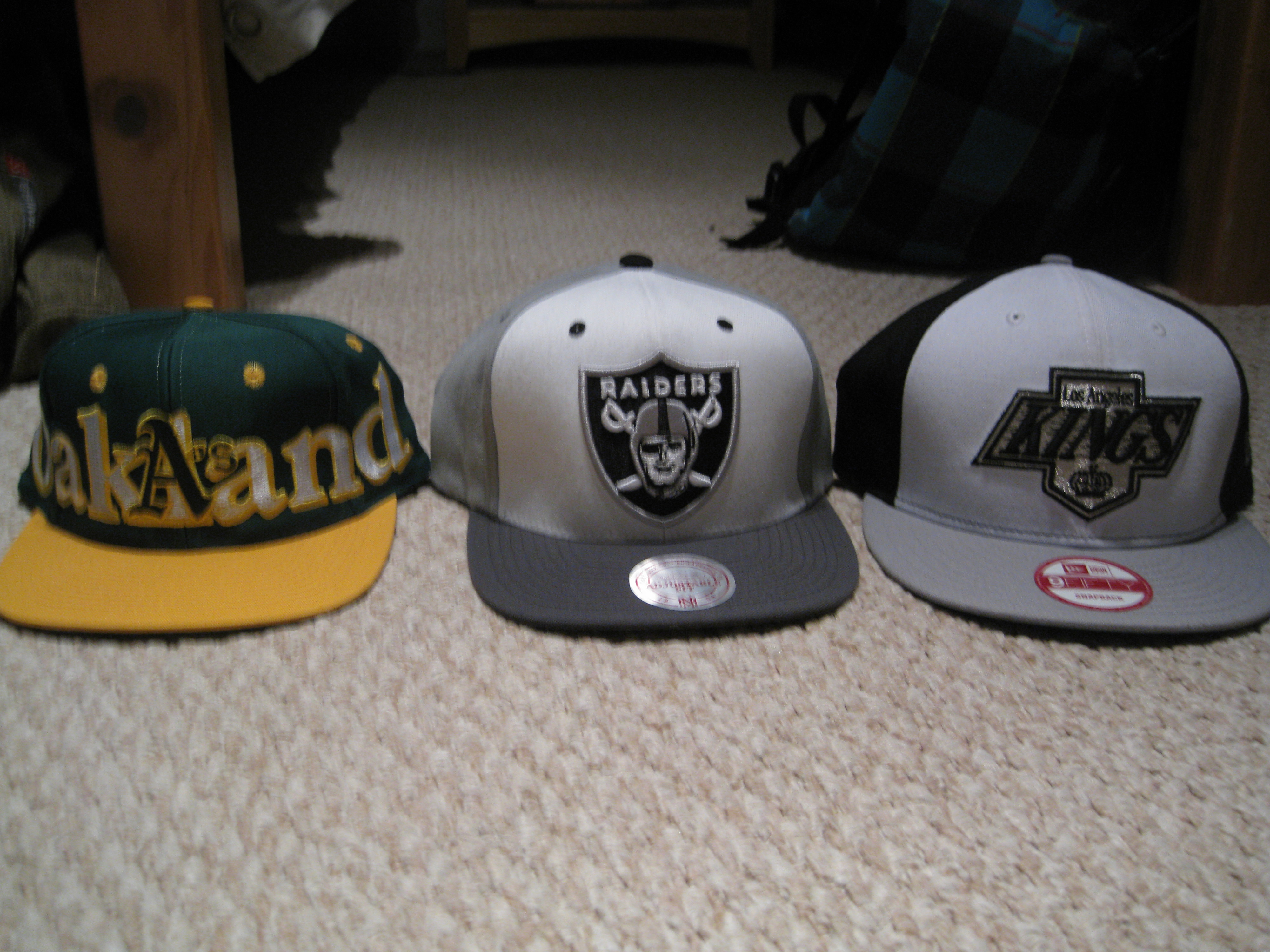 snapbacks