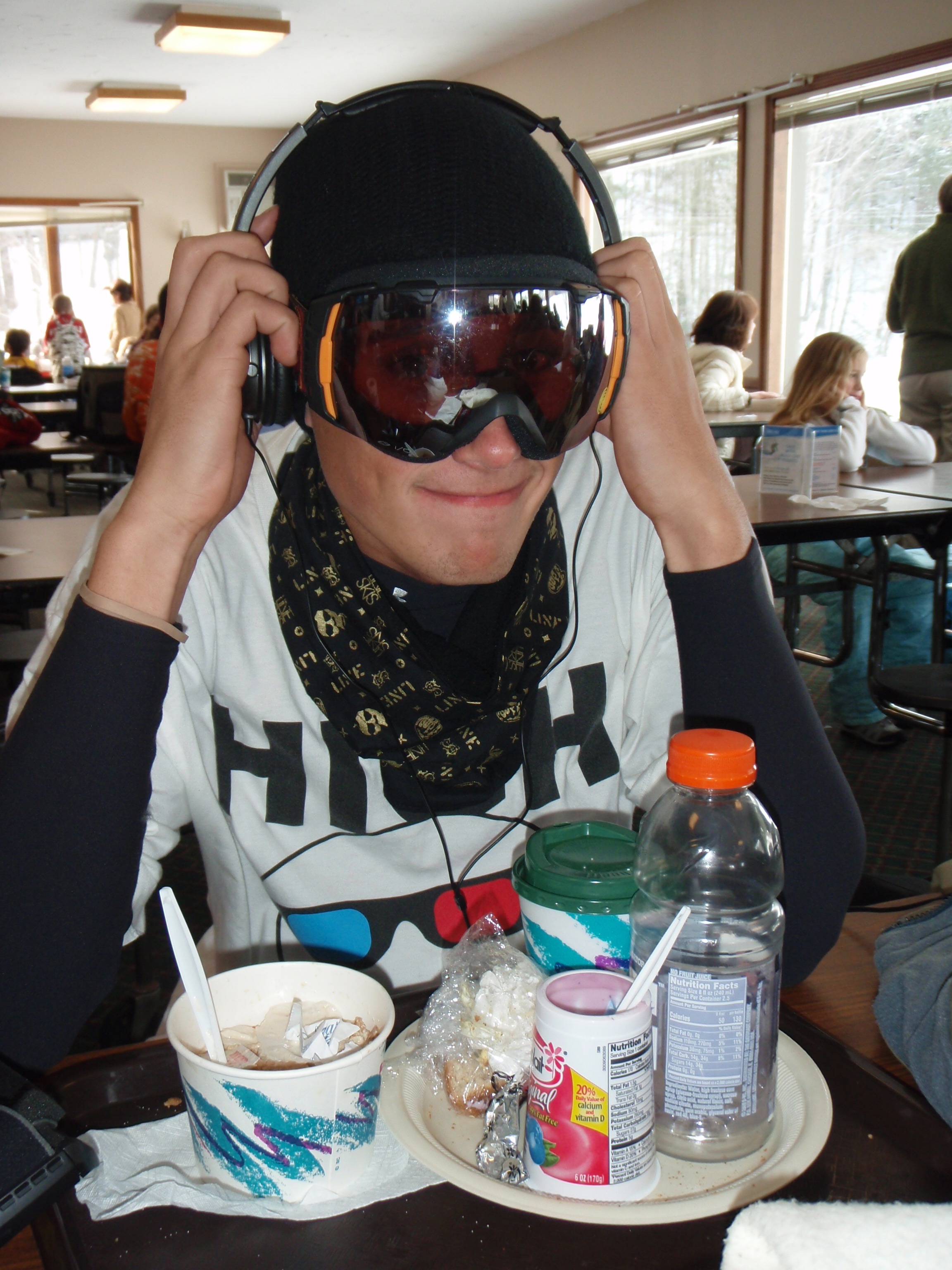 Solid shredding break