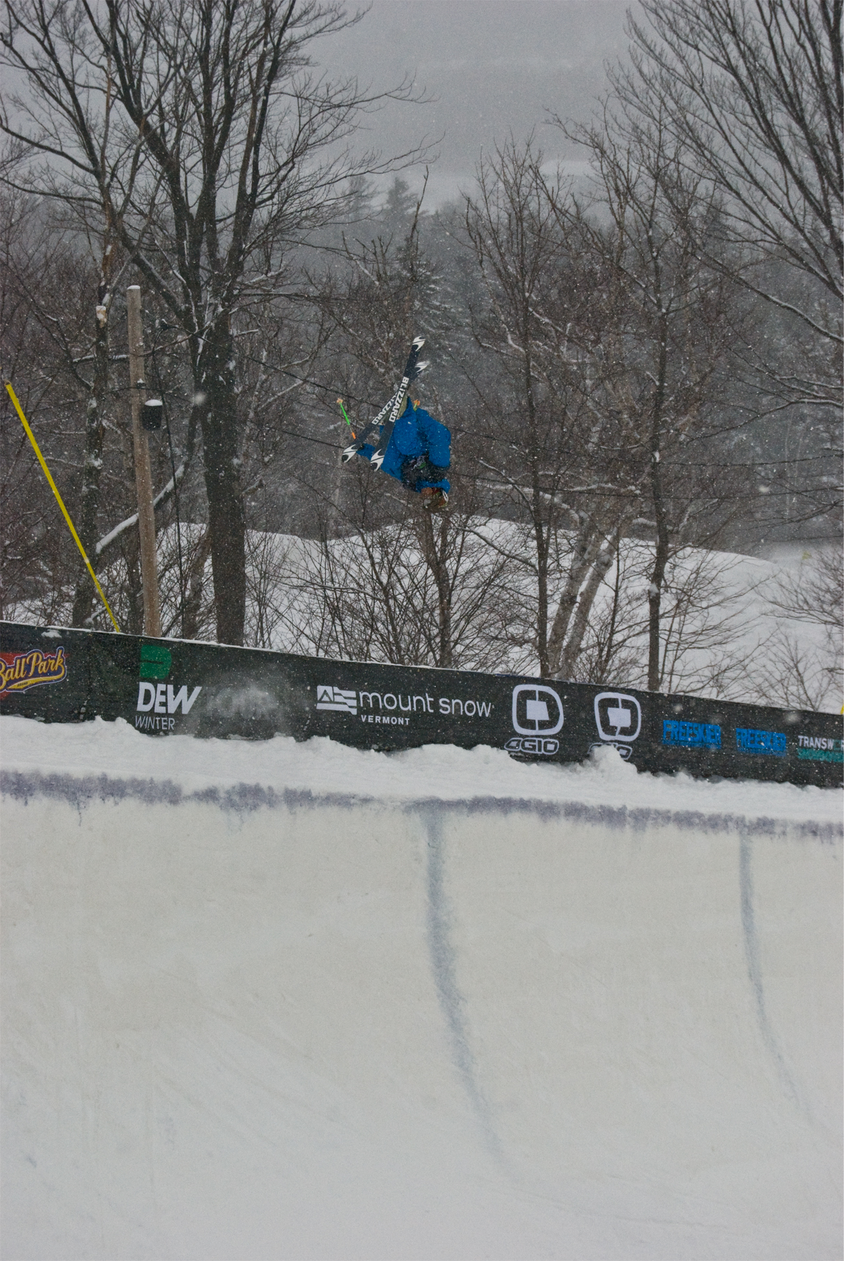 Some shitty pics I took at the dew tour 1