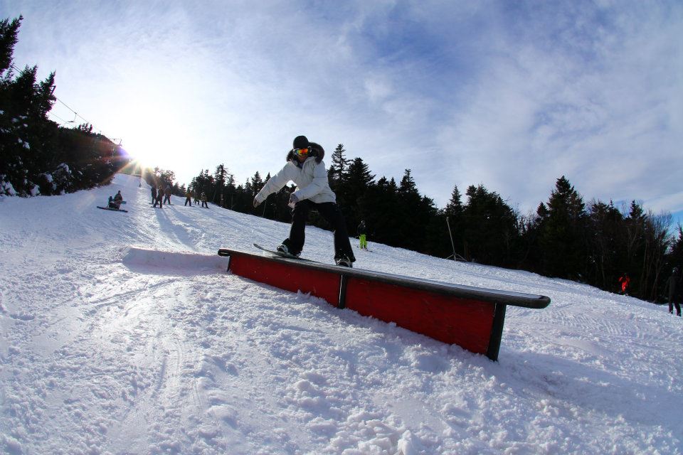 some snowboard grind i dont fucking know