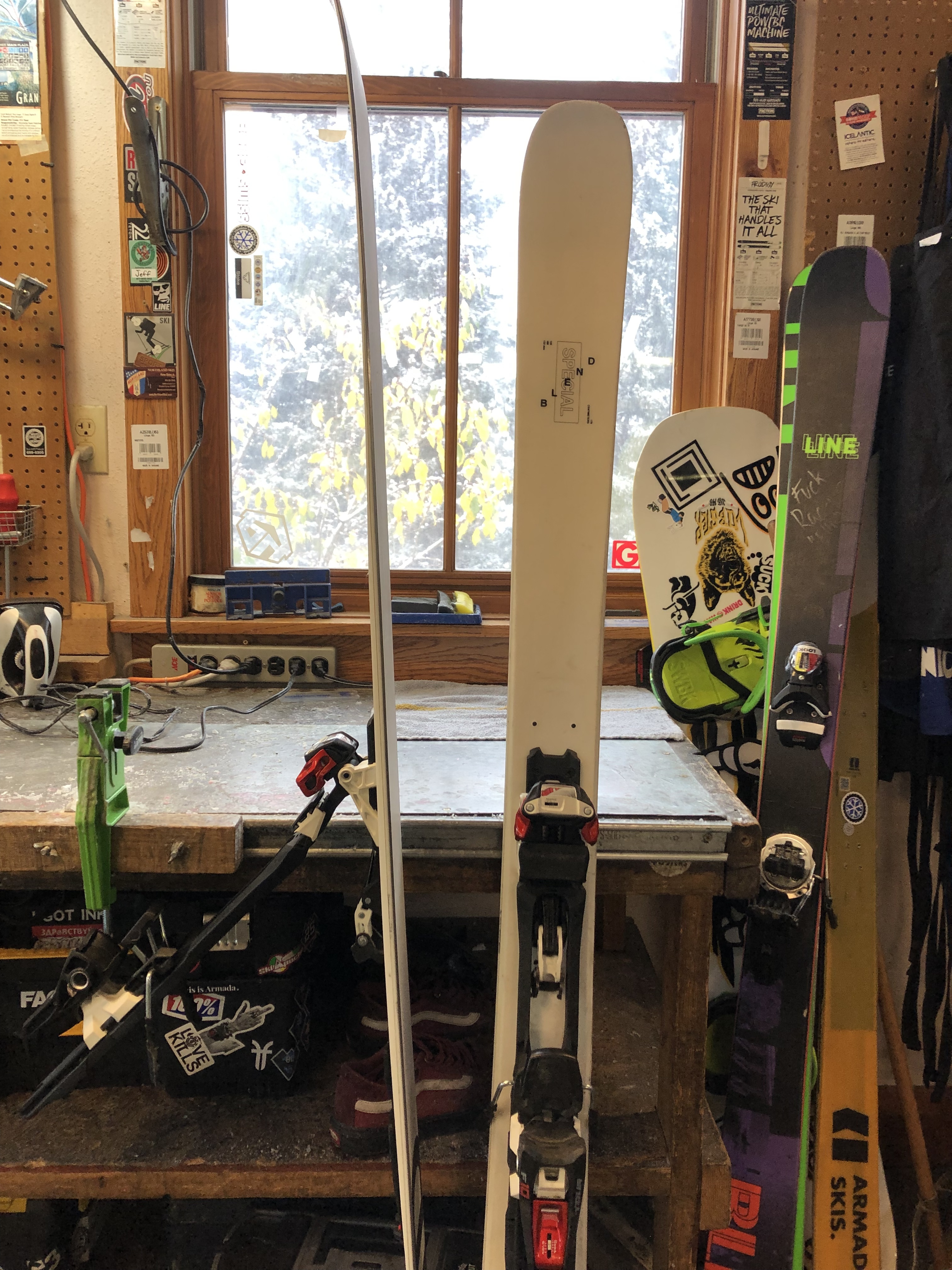 Special blends with AT bindings 