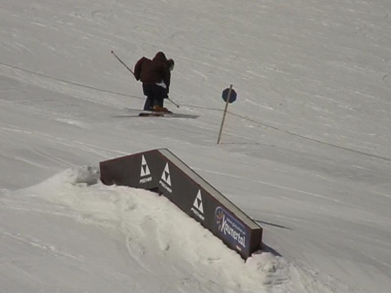 spinning on the kink box! (450)