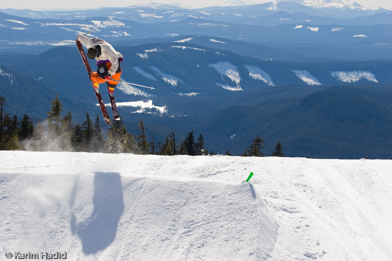 Spinny grabby air trick