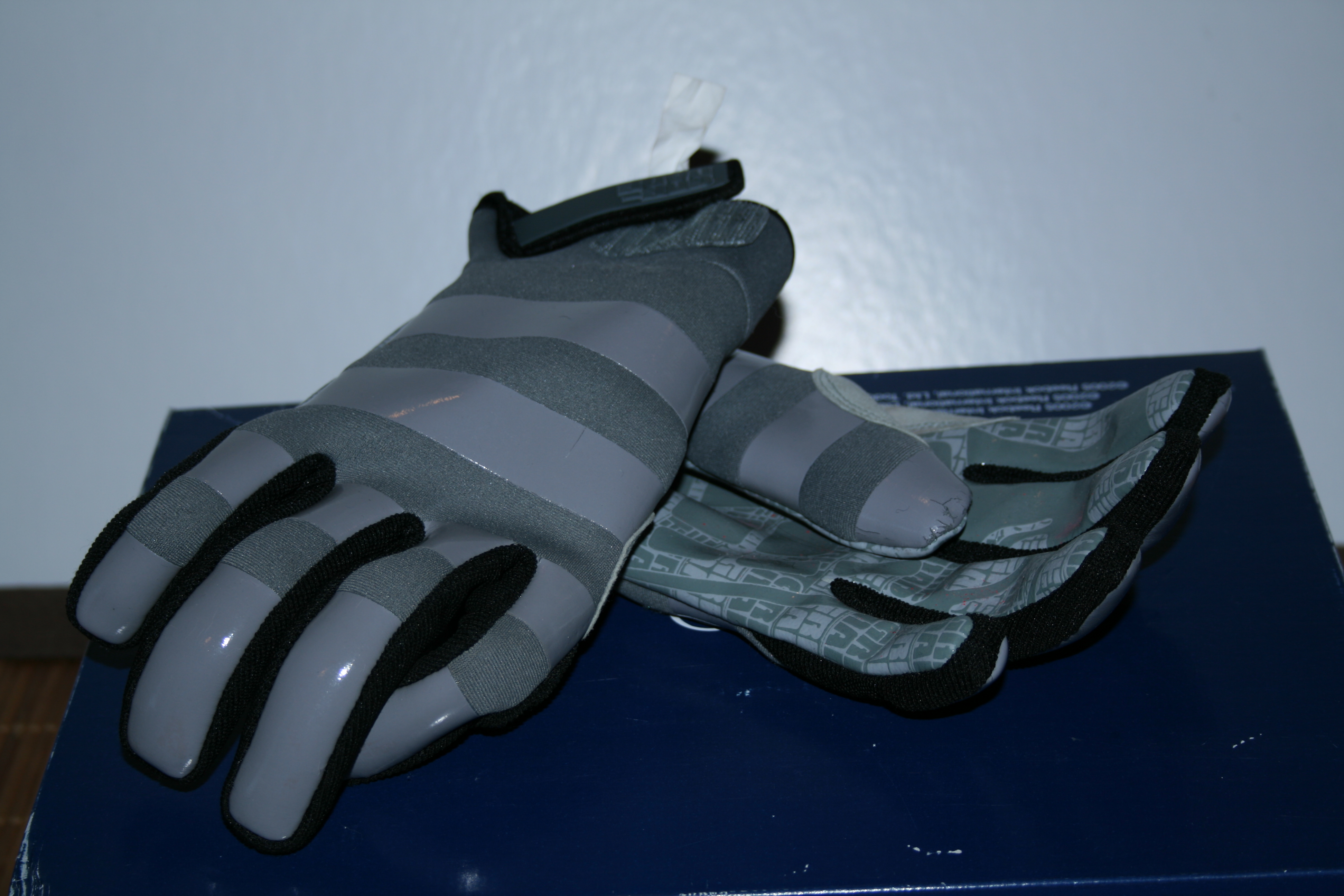 Spring gloves.. grenade