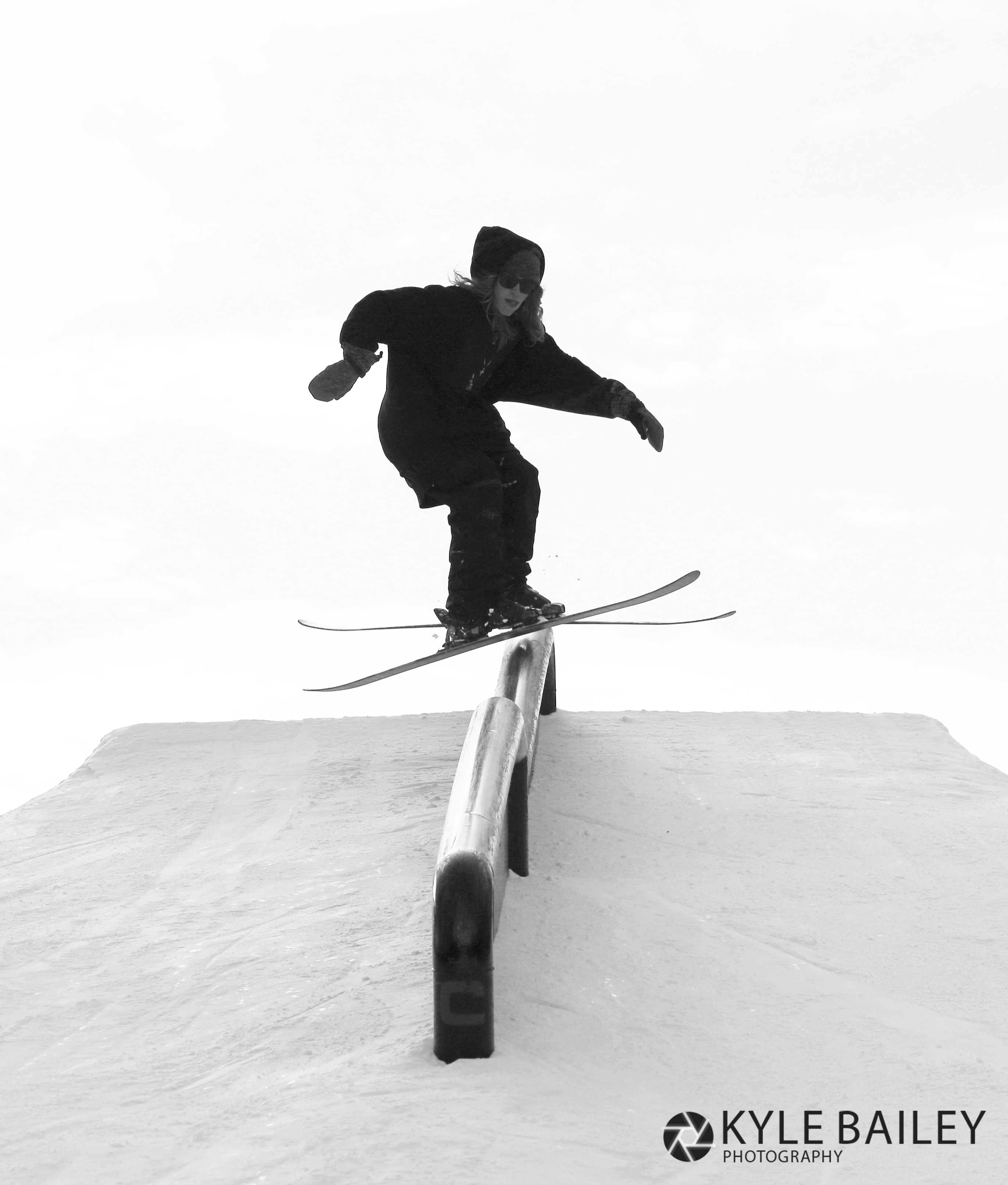 Steeze on the down flat down