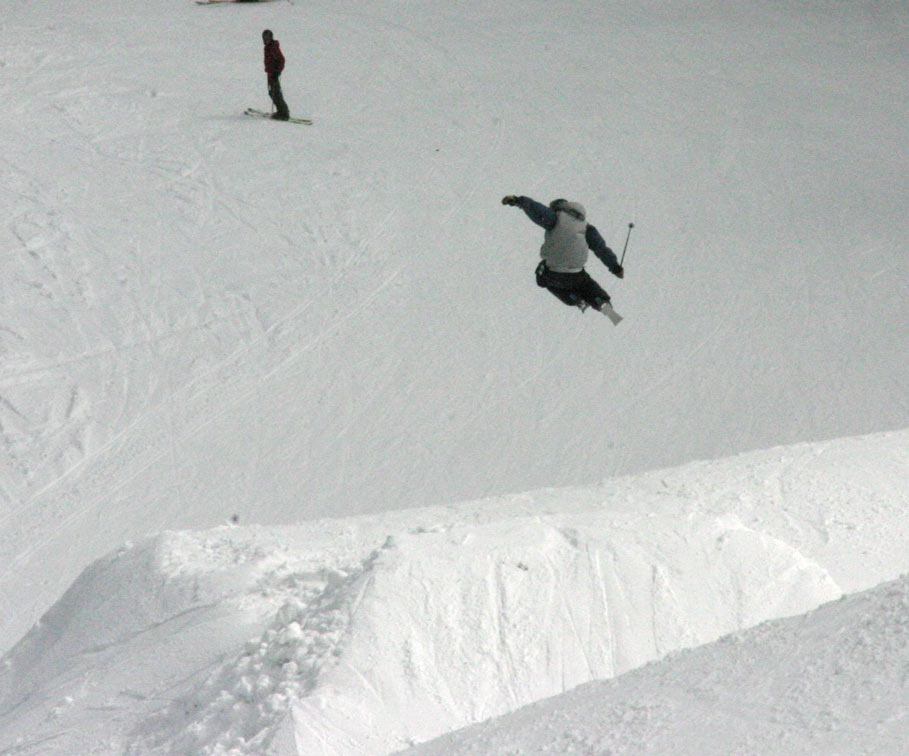 straight air on small table