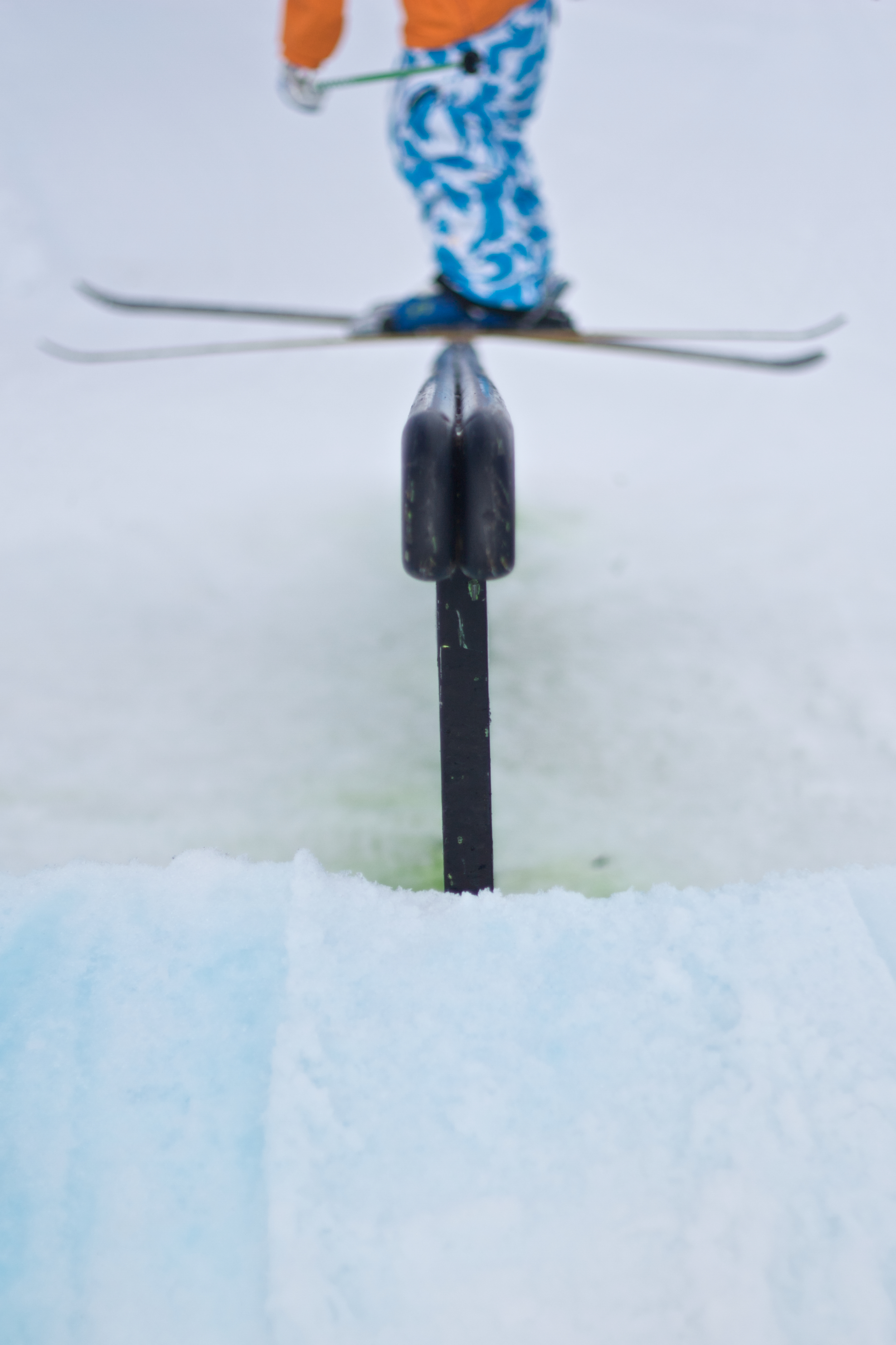 Street style down bar