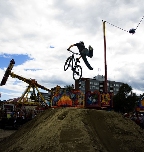 Superman-seat tweaked