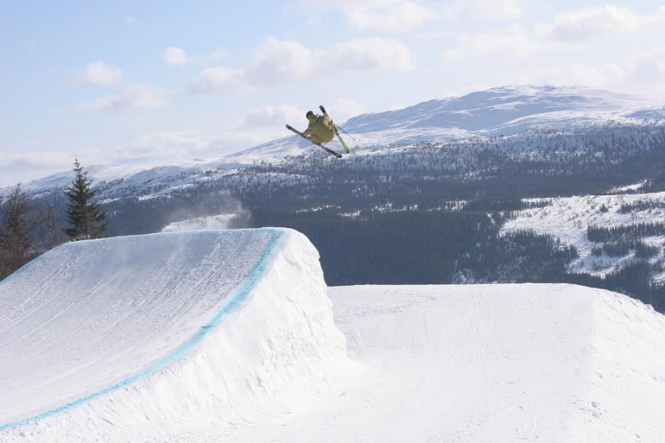 SW 5 TRUCK OVERSHOOT