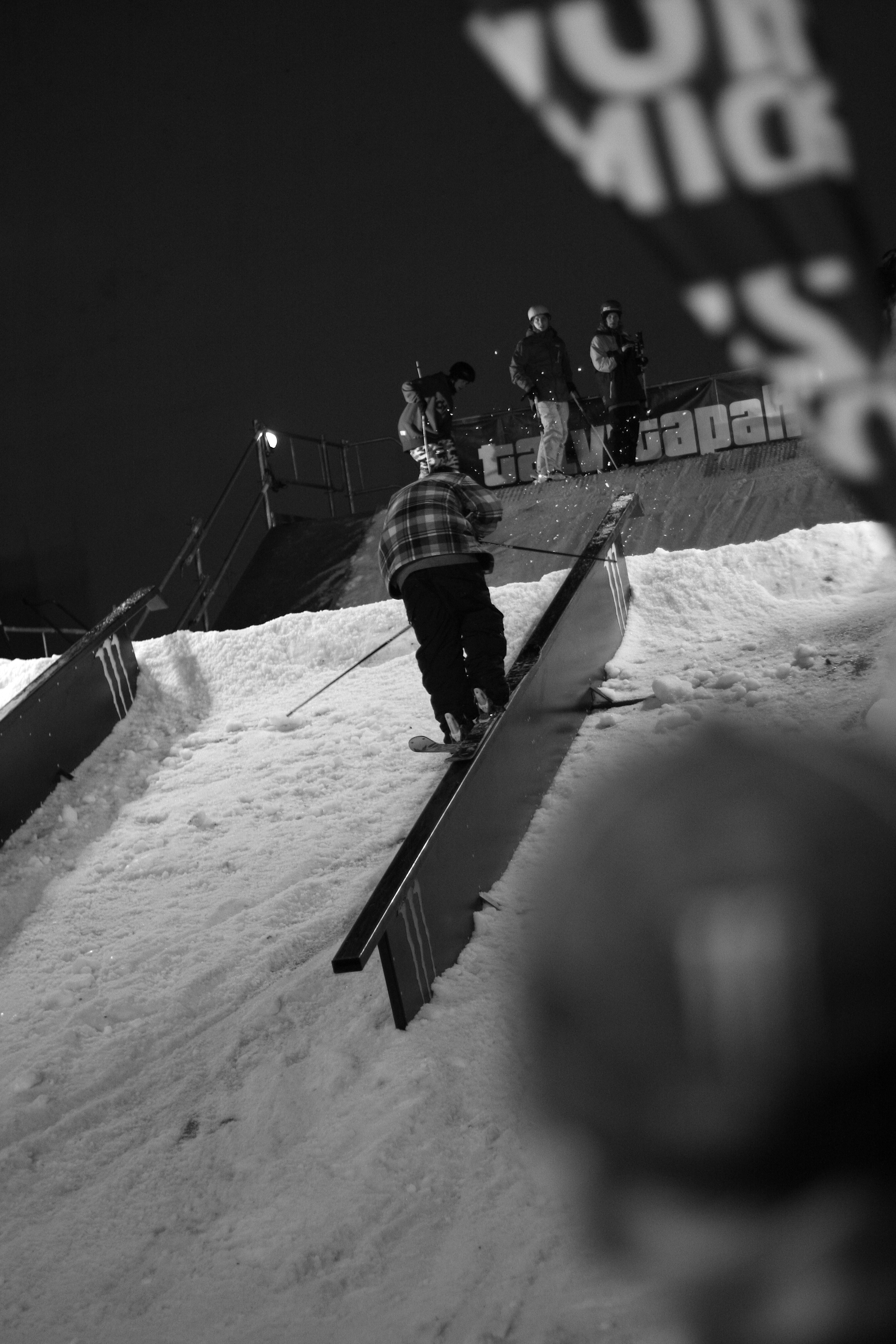 Switch on, switch 50-50