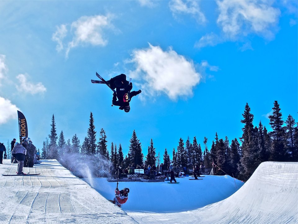 T Seaton killin the pipe