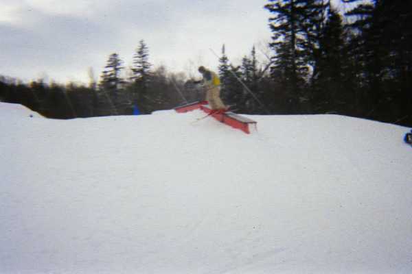 Tail pressin the flat gap