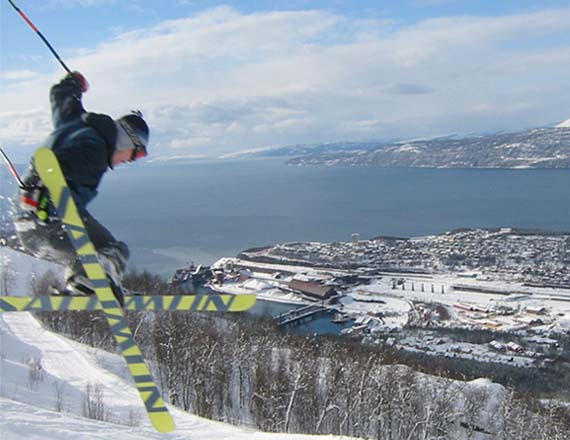 Tailgrab - a bit early.. super bg tho