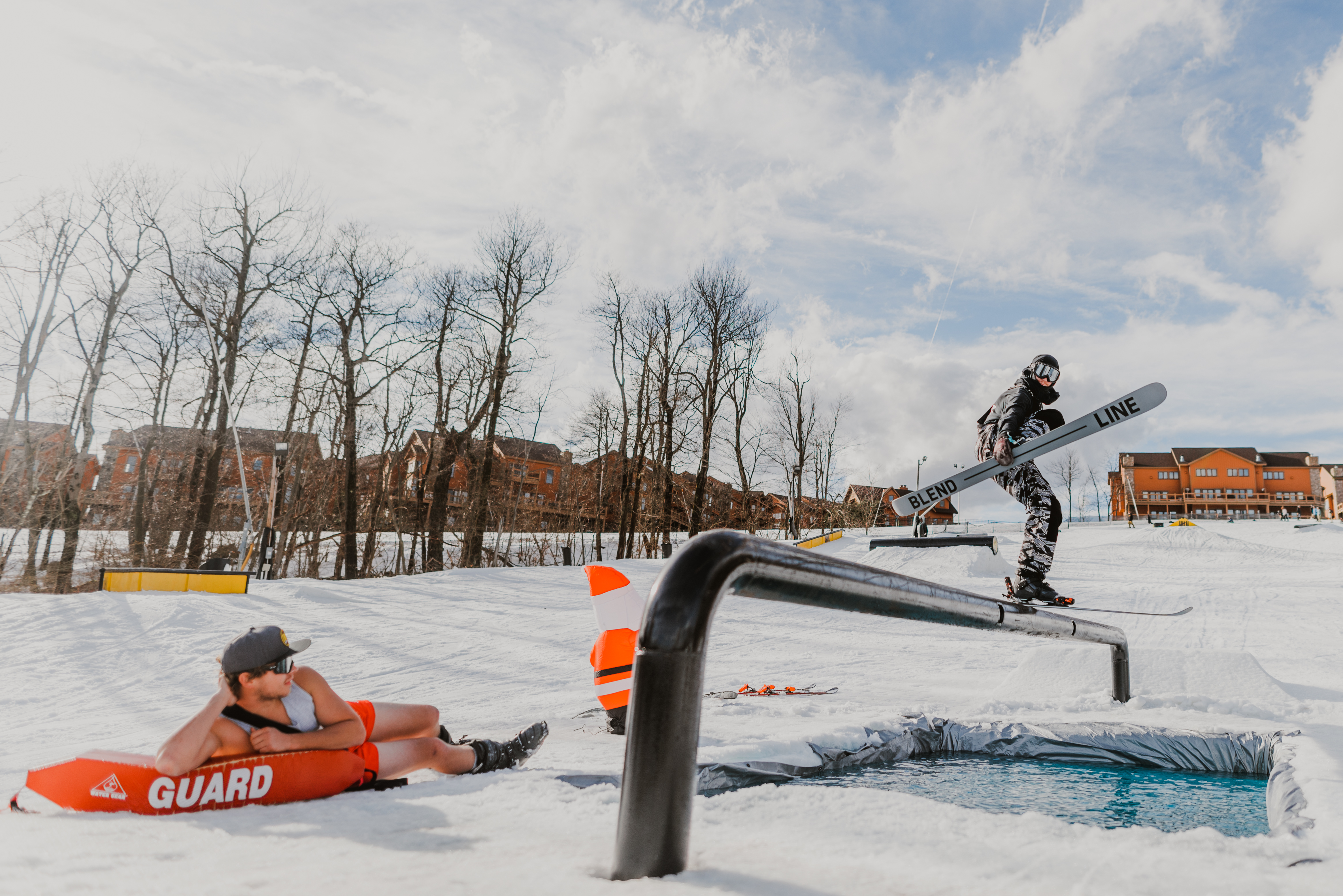 The Beach is hot! (Carson Kerr @kerrensy)