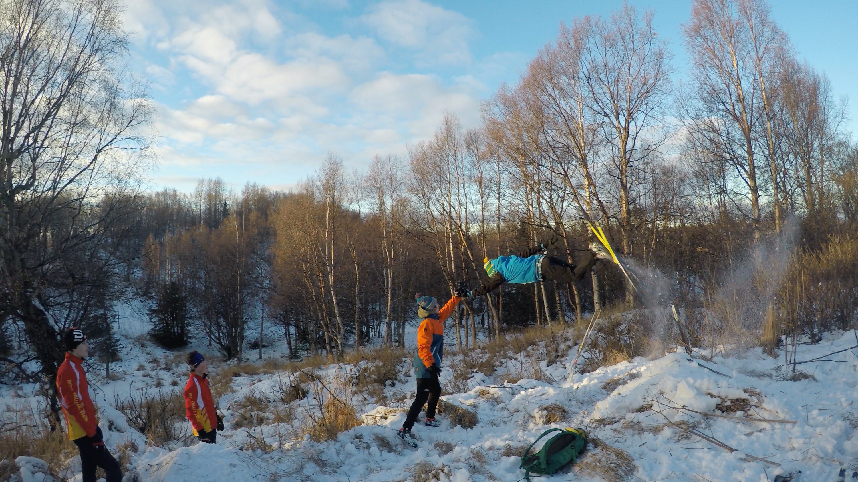 The best Handshakes are the ones on skies