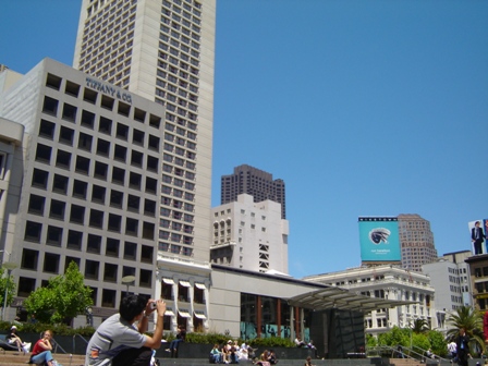 The infamous Asian tourist at work