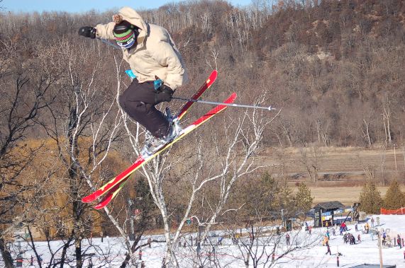 The Title cannot be empty or shorter than 4 characters.