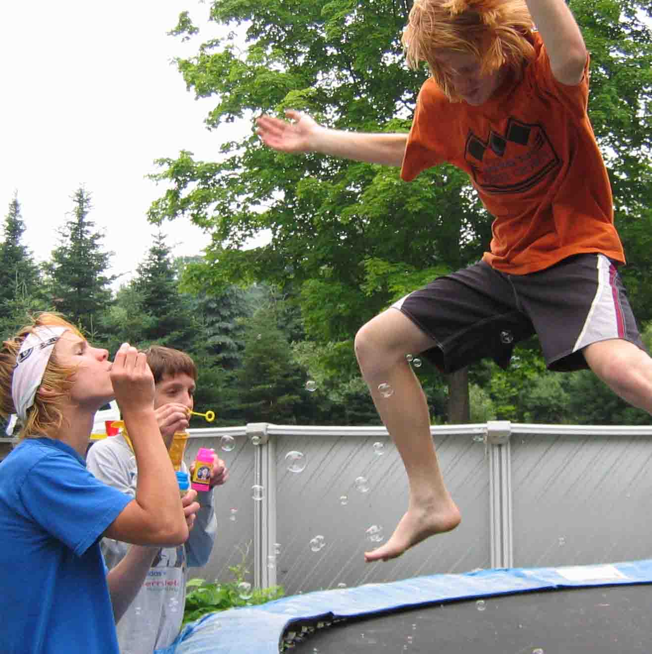 this kid hate bubbles