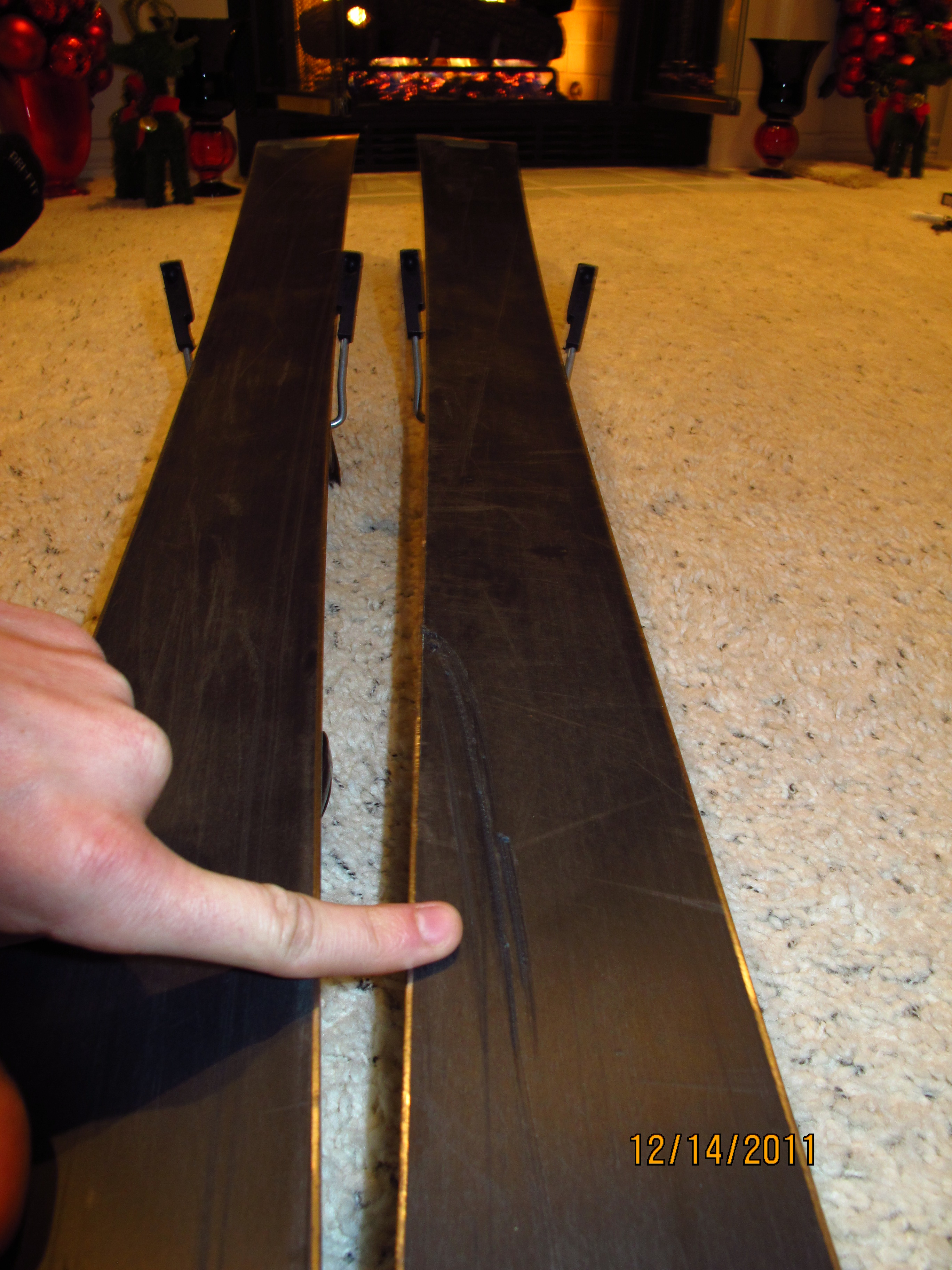 Thruster base scratch