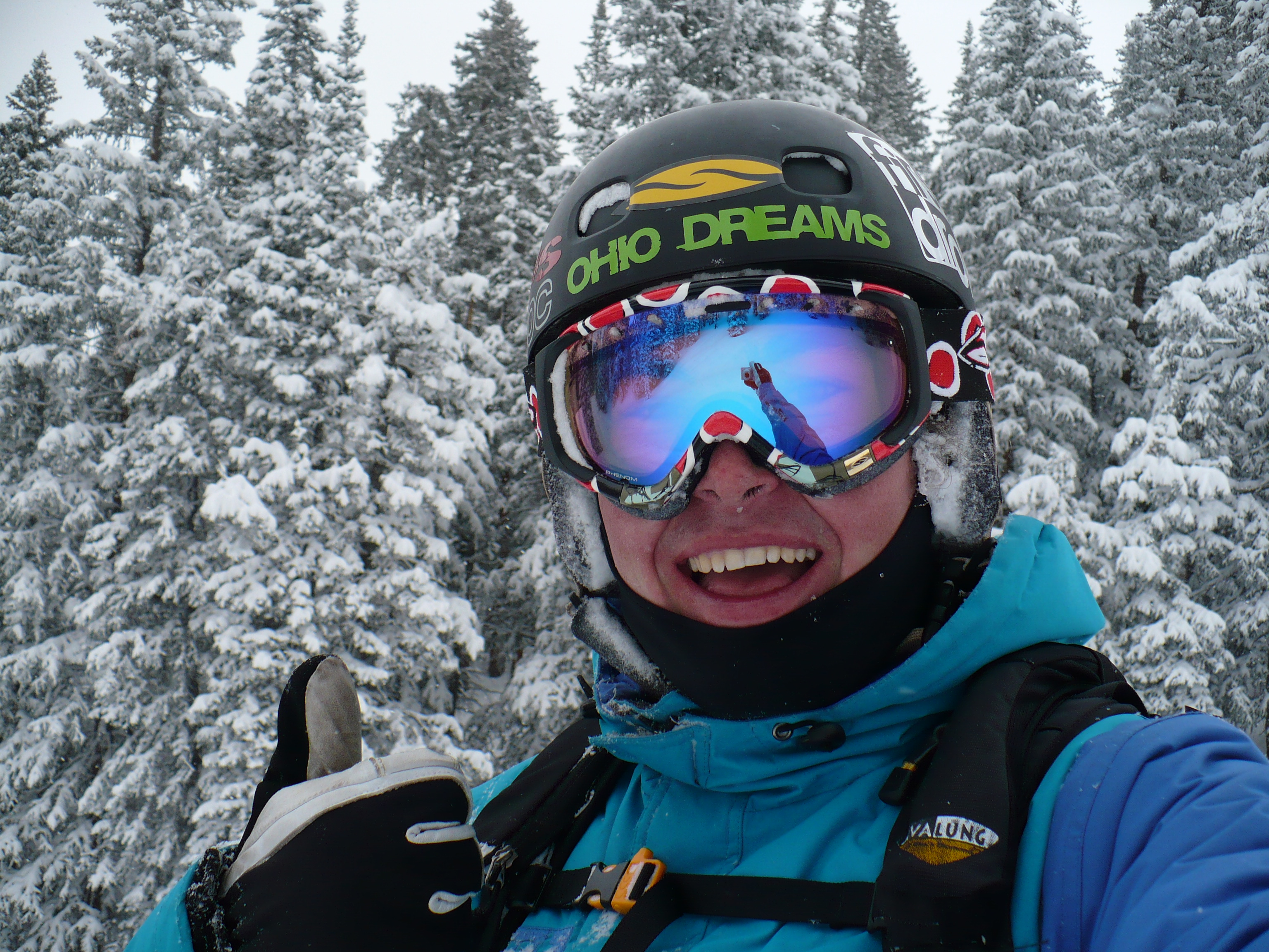 Thumbs up fpr April pow!