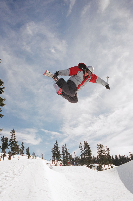 tiny little girl pipe hit, but the shot looks oh so nice