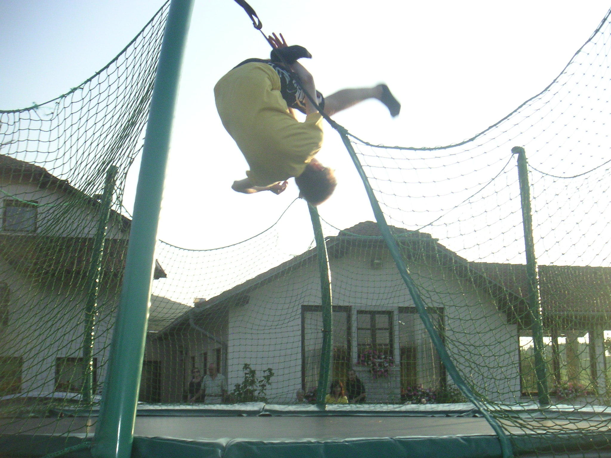 Trampoline Liu-Kang Backflip