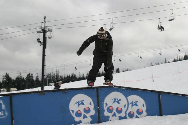 trapazoid rail slide