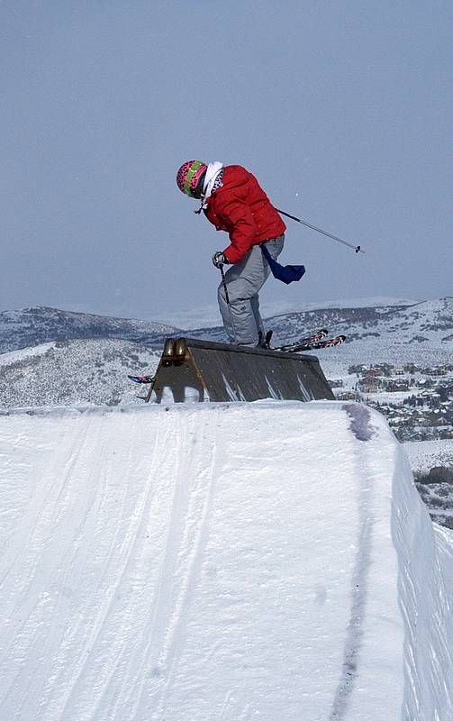 triangular thingy with a double barrel on top